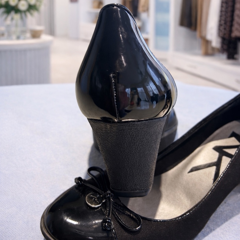 Anne Klein Sport Black Patent Wedge Pumps Bow-Size 9 - Picture 6 of 7